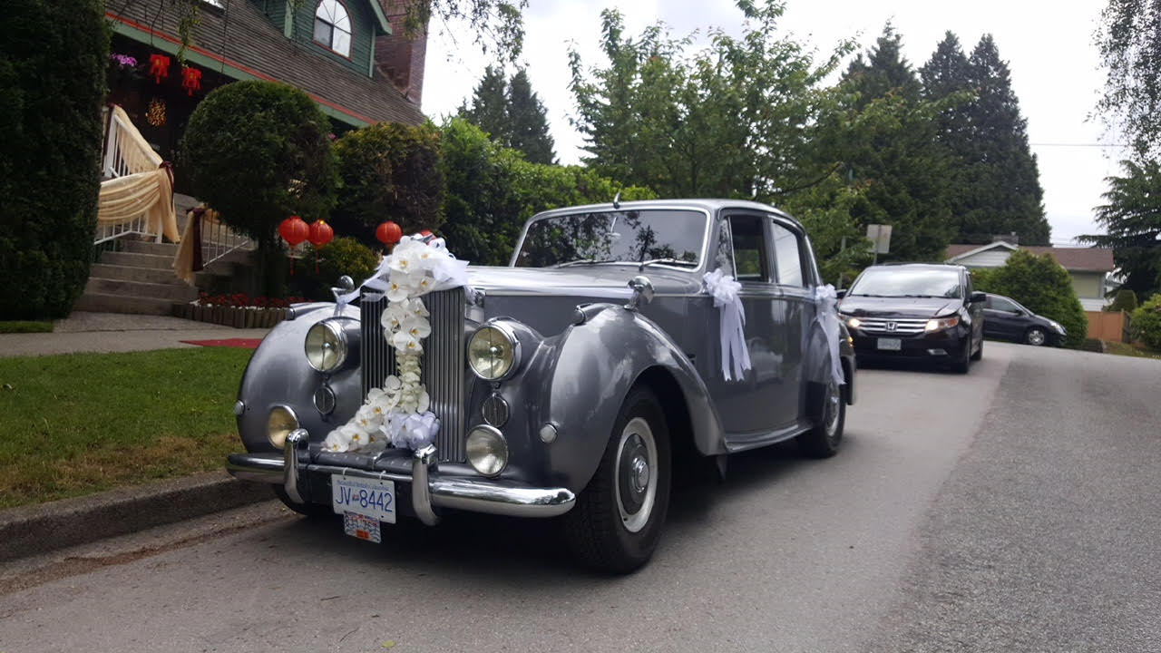 Vintage car rental Vancouver wedding limo